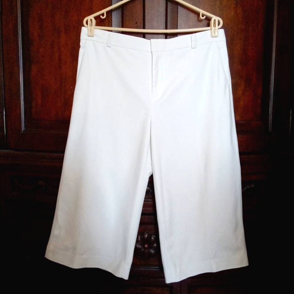 Banana Republic Women's White Wide Leg Cropped Pocket Pants Size 10